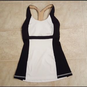 Lululemon top size S